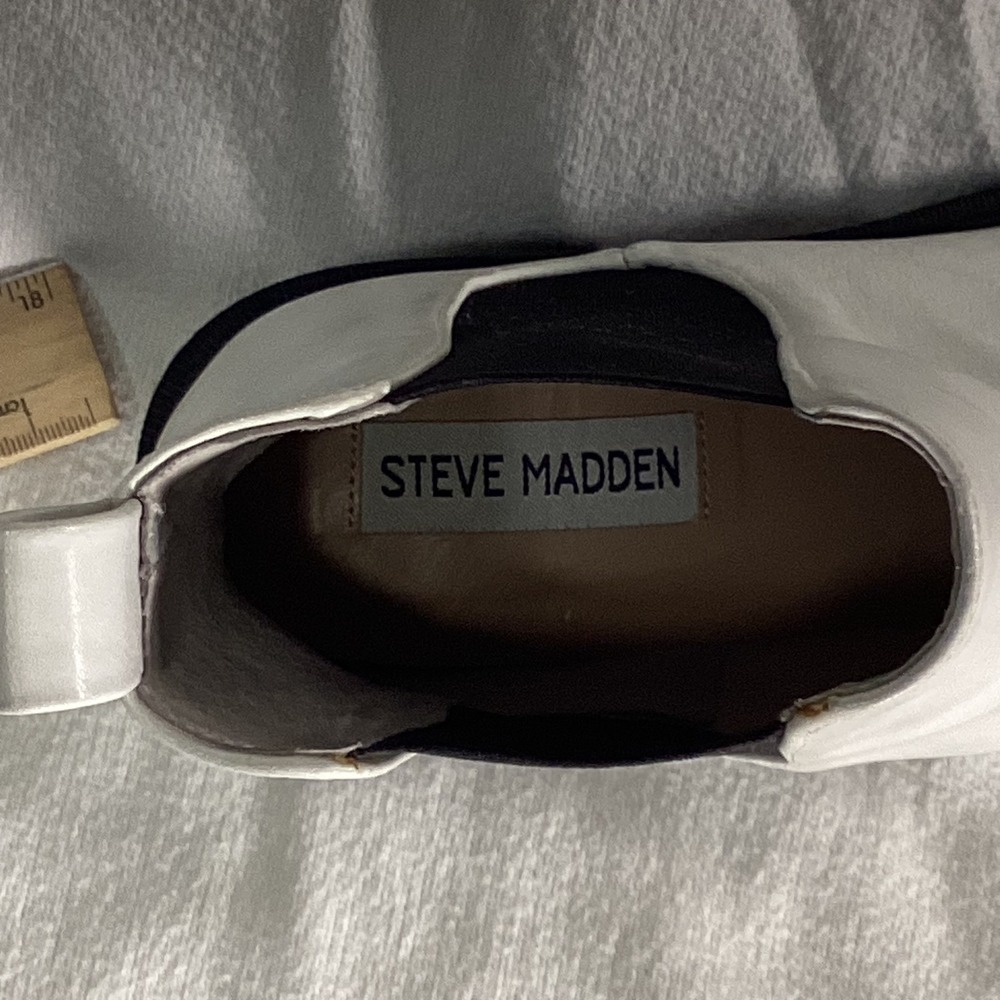 Steve Madden Amulet White Chunky Lug Sole Chelsea Boots Womens 7M AMUL01S1 - Picture 5 of 8